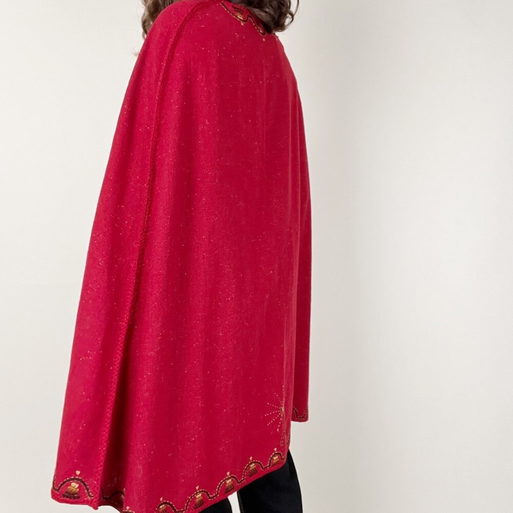 Vintage Handmade Embroidered Poncho Cape Crochet Woven Jacket Coat Cloak Long - Picture 2 of 5